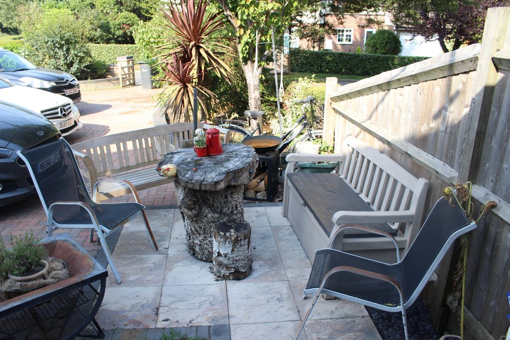Property photo 2 of 12