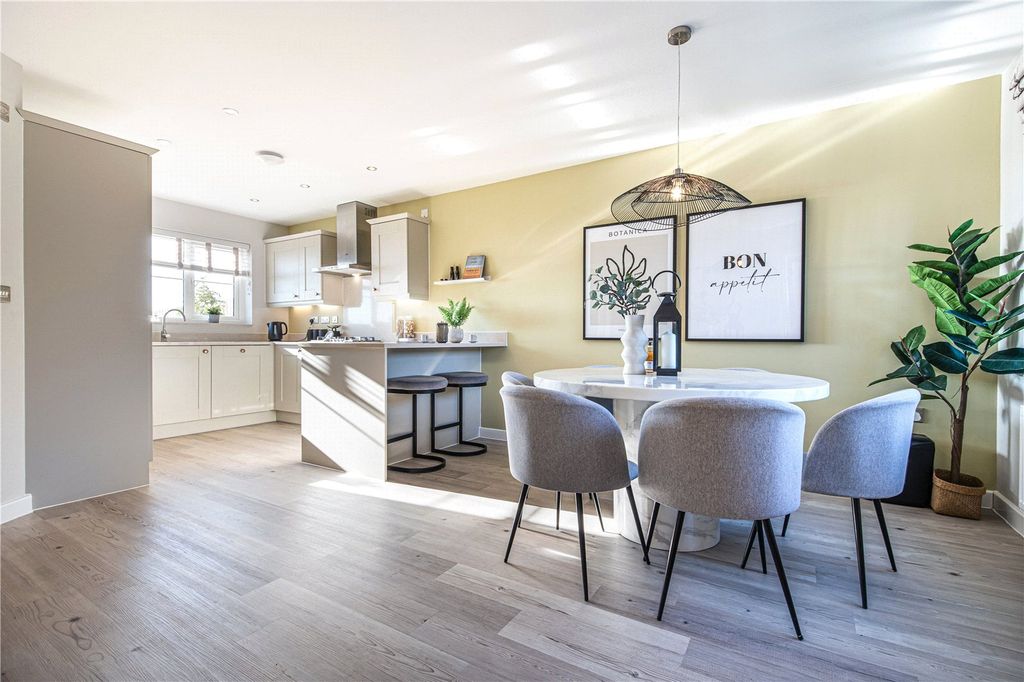 Property photo 3 of 8 Picture No. 06