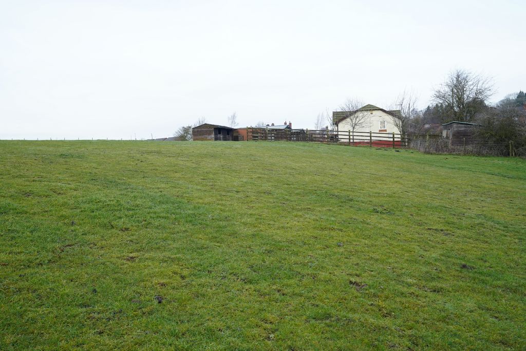 Property photo 2 of 2 Photo 2