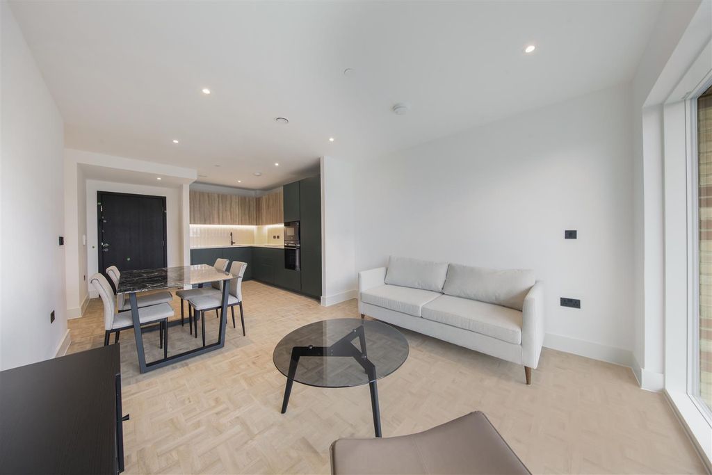 Property photo 1 of 15 46 Munstead Apartments, 33 Danvers Avenue - X7Ulil