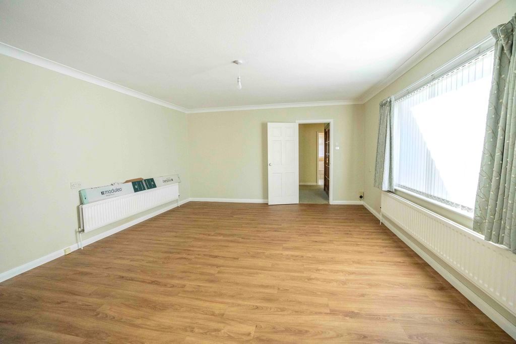 Property photo 2 of 36 Photo 27