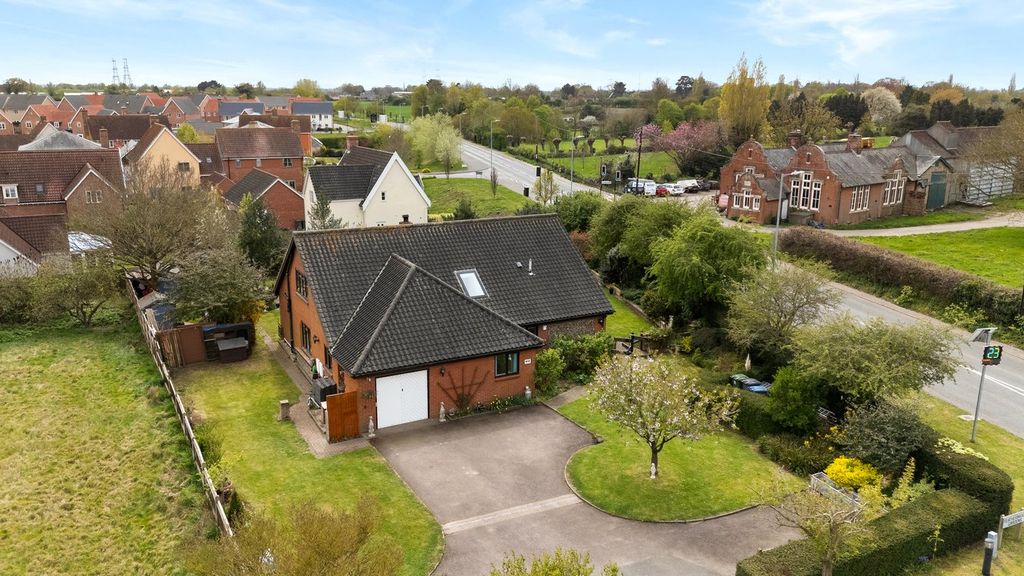 Property photo 2 of 25