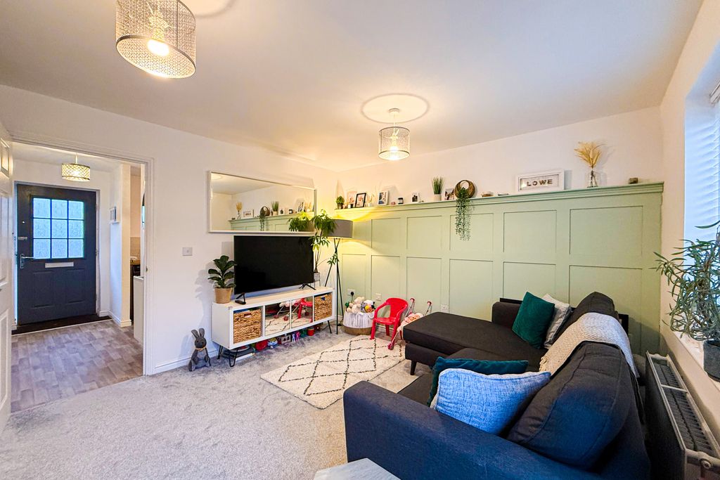 Property photo 2 of 13