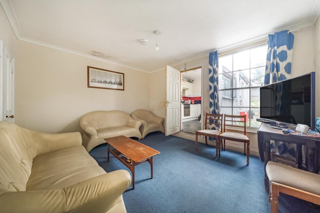 Property photo 3 of 10 Reception