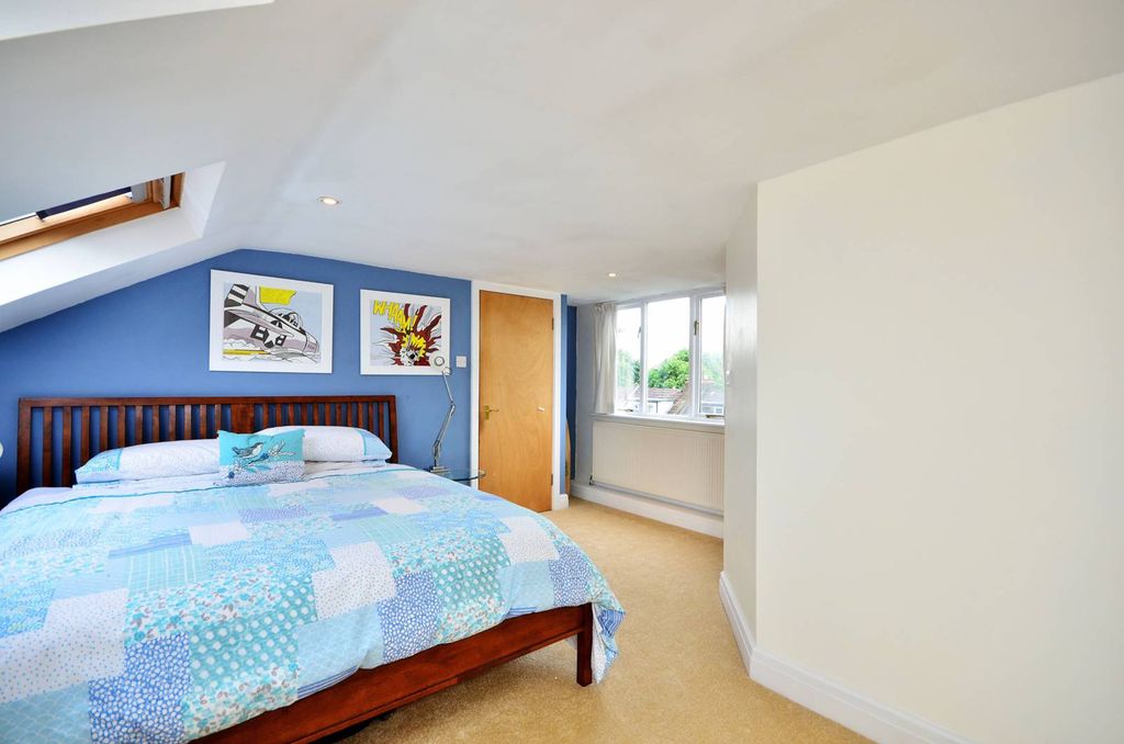 Property photo 1 of 8