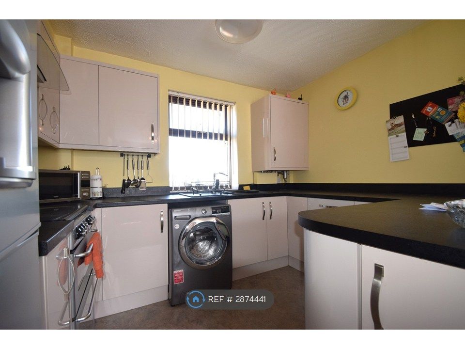 Property photo 3 of 12