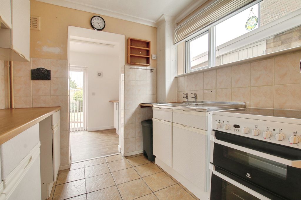 Property photo 2 of 13