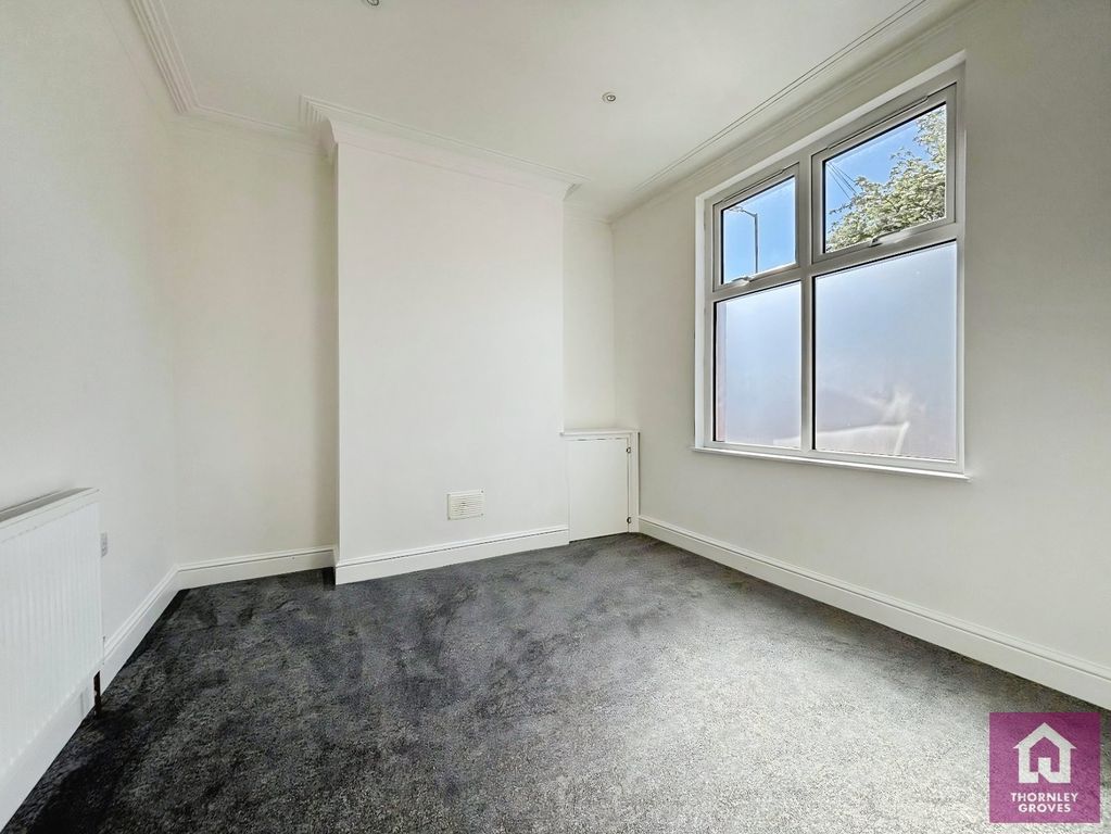 Property photo 2 of 17 Picture No. 34