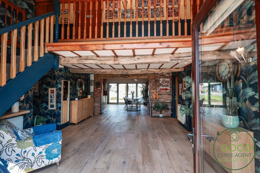 Property photo 2 of 38