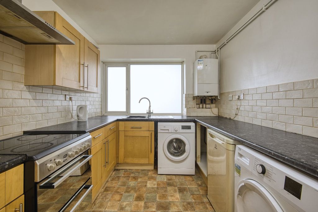 Property photo 3 of 9 Picture 3