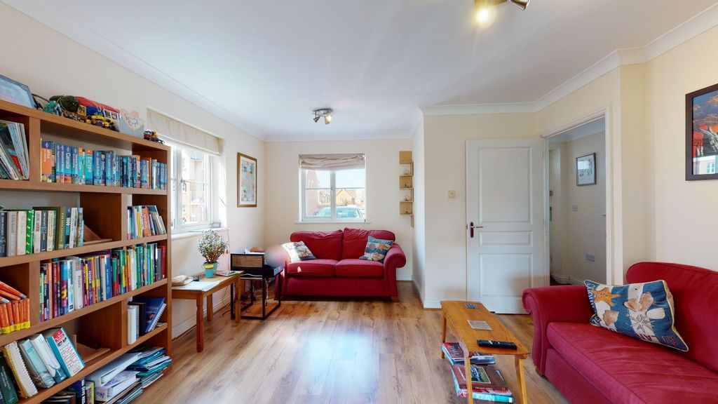 Property photo 2 of 12 Picture 2