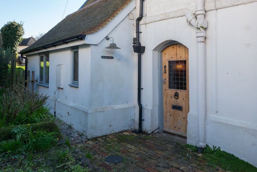 Property photo 2 of 26 Picture No. 27