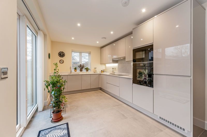 Property photo 3 of 20 Photo 13