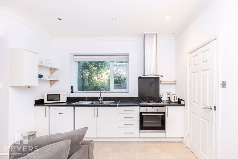 Property photo 3 of 14 Photo 12