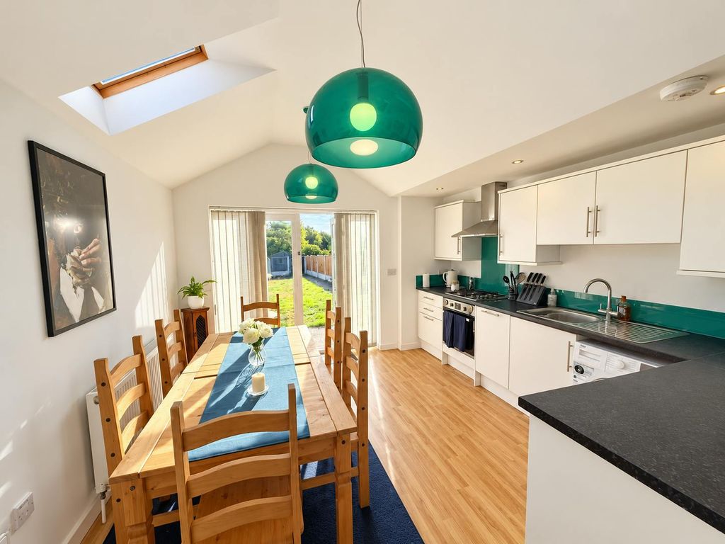 Property photo 3 of 13 Kitchen
