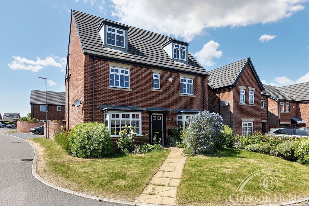Property photo 1 of 42