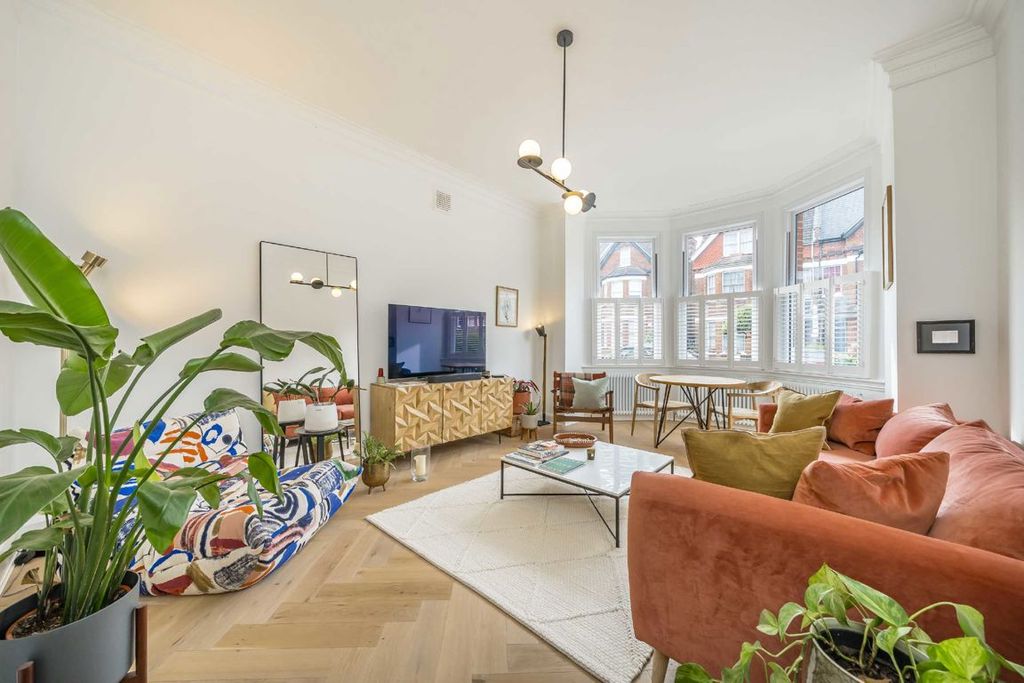 Property photo 2 of 8