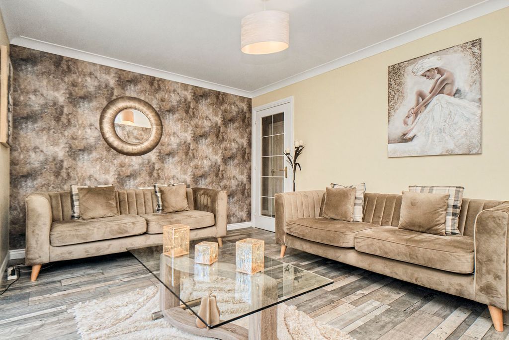 Property photo 3 of 20 Property Image 3