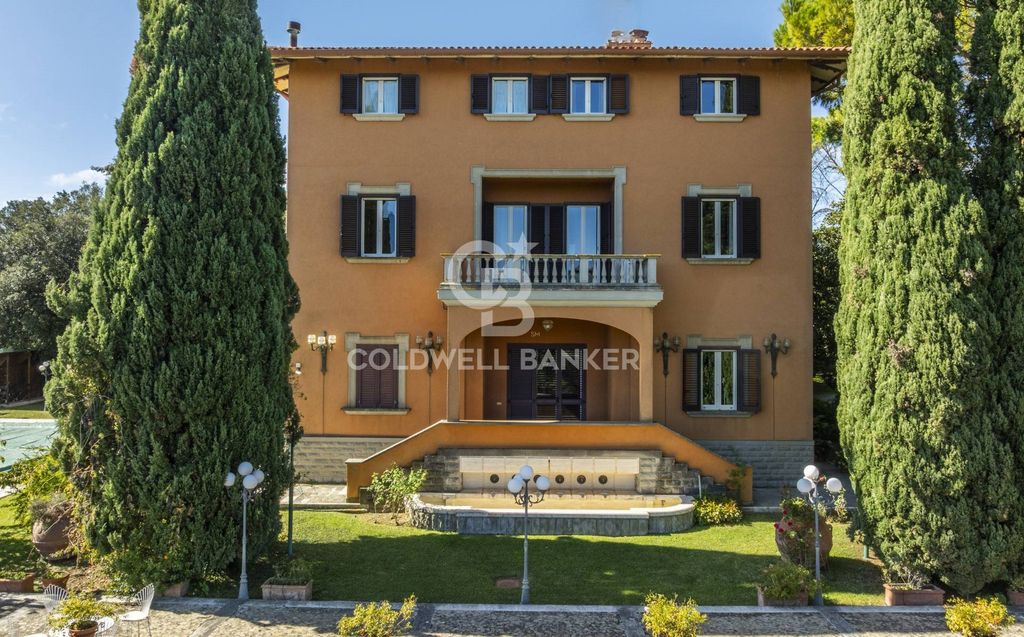 Property photo 2 of 42