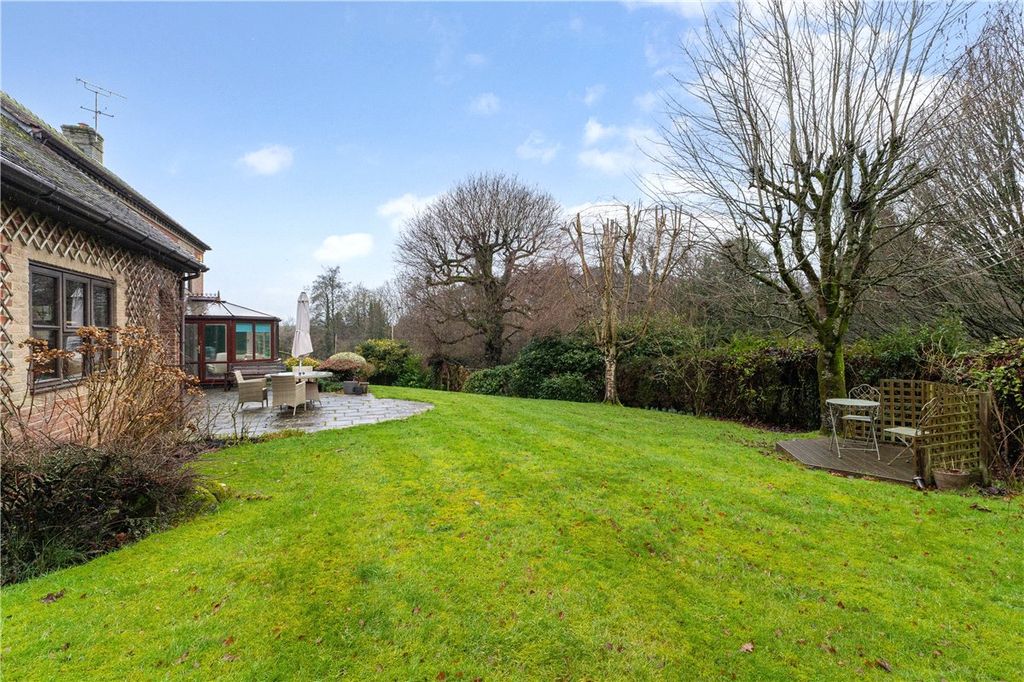 Property photo 3 of 19 Garden