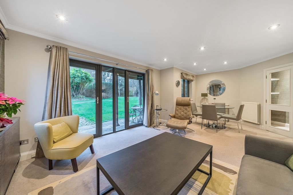 Property photo 3 of 20