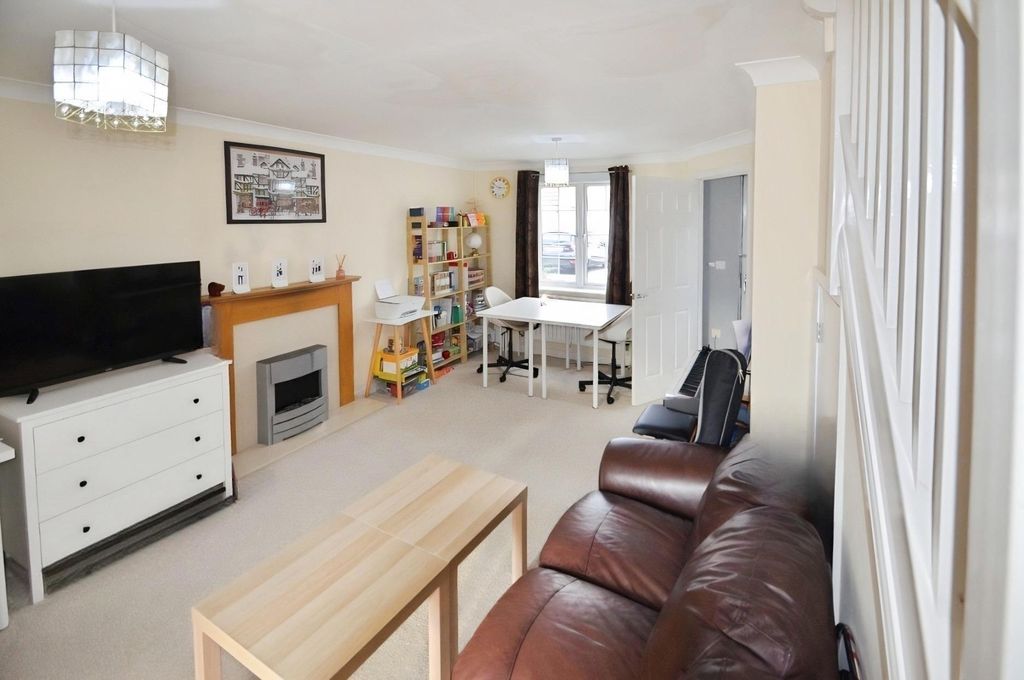 Property photo 2 of 13