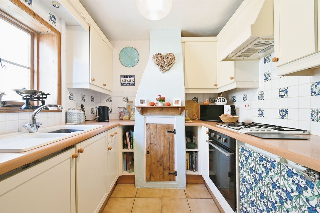 Property photo 2 of 15