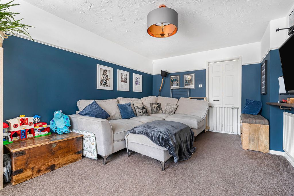 Property photo 3 of 15