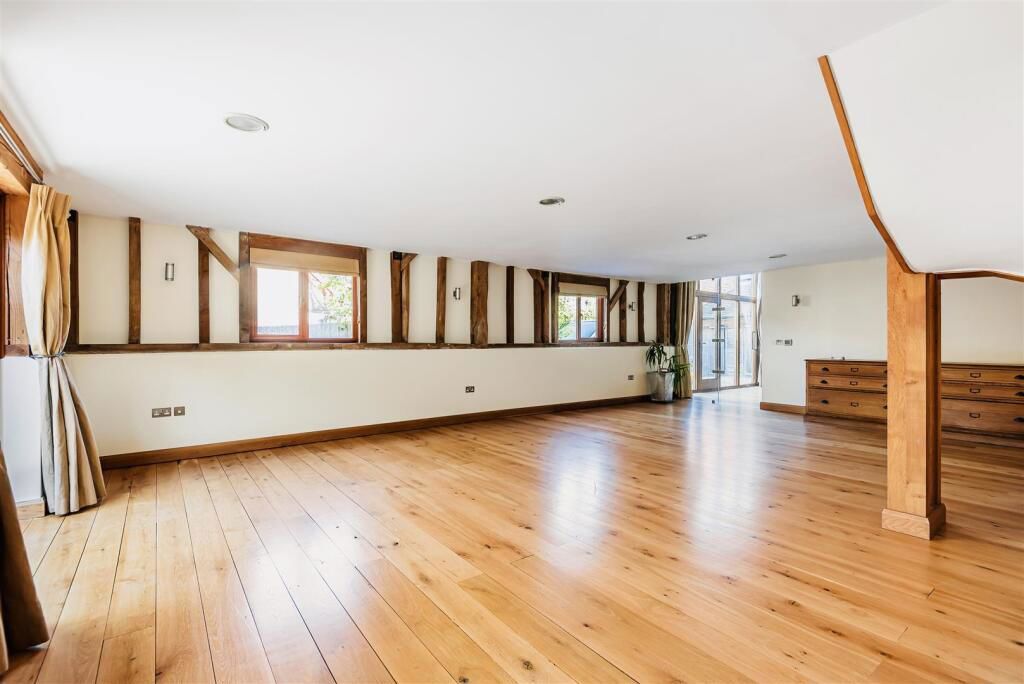 Property photo 3 of 23