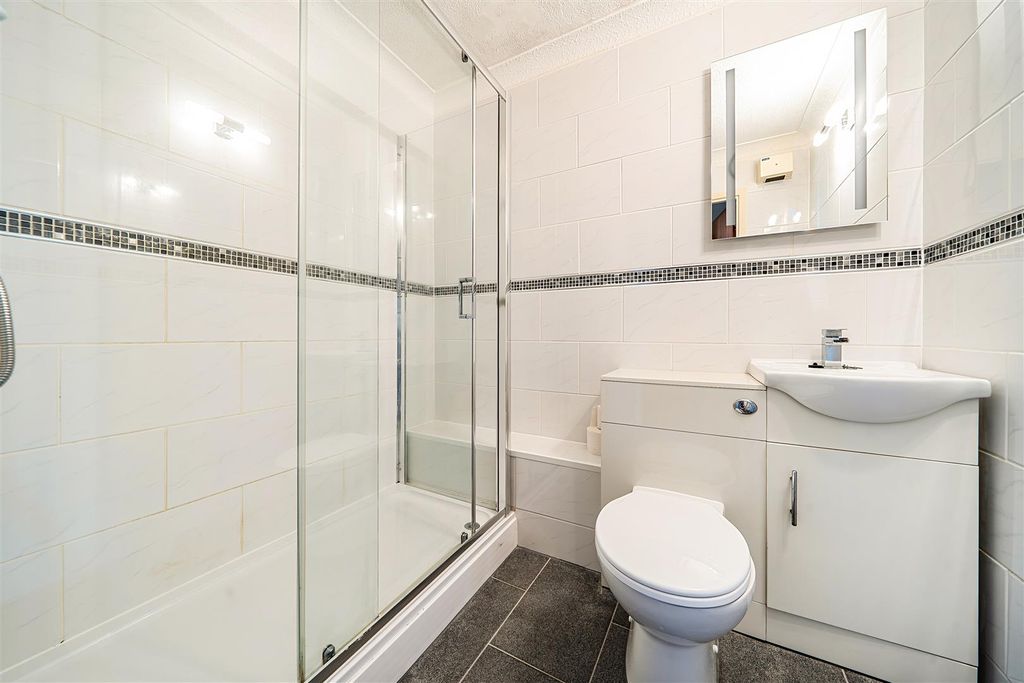 Property photo 2 of 10 Shower Room