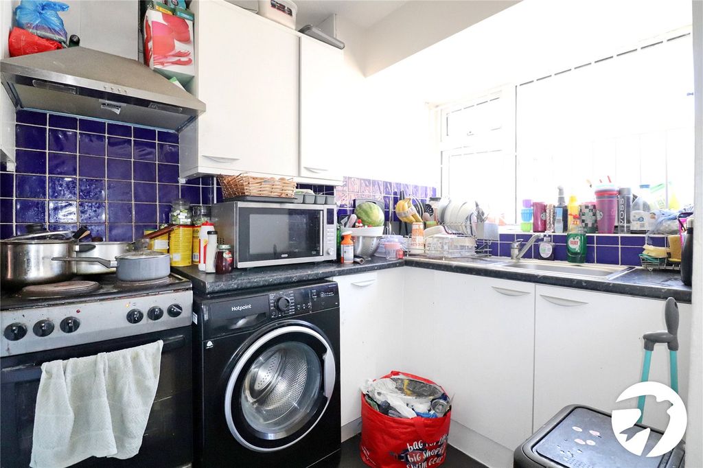 Property photo 3 of 6 Picture No. 04