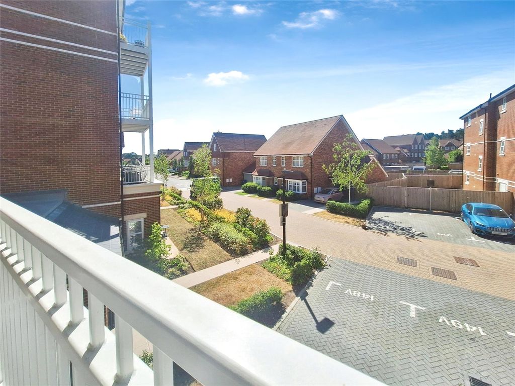 Property photo 2 of 11 Picture No. 13