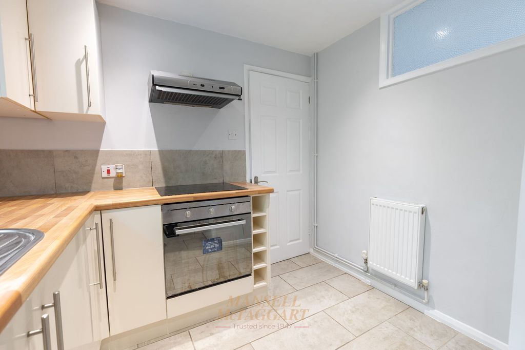 Additional image 4 of 1 bed maisonette for saleBuckhurst Close, East Grinstead RH19