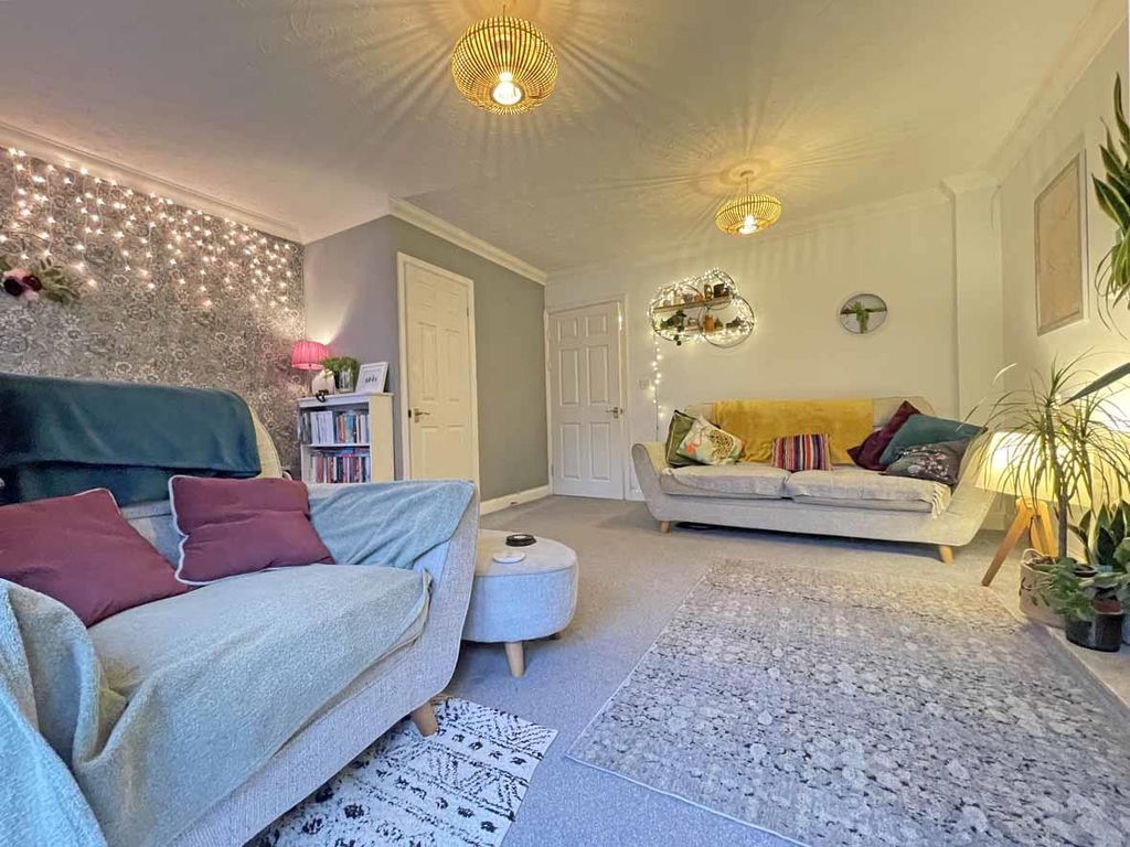 Property photo 2 of 18 Temeraire Road 57 Living Room Front.Jpg