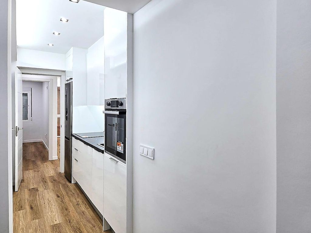 Property photo 3 of 27