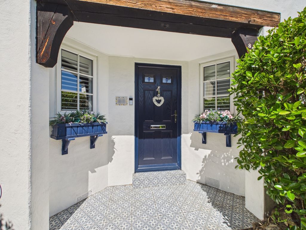 Property photo 1 of 18 Front Door Presented By James Hillier Of Ewemove B