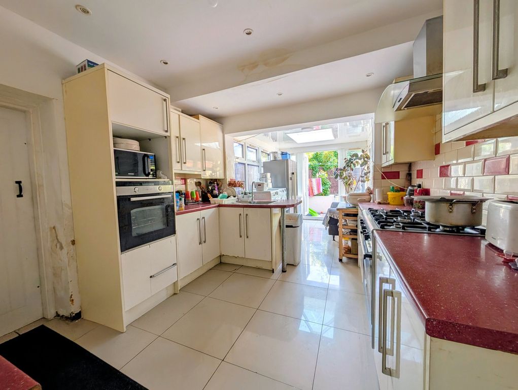 Property photo 3 of 18