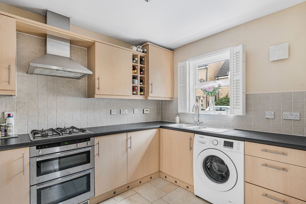 Property photo 3 of 15 Kitchen