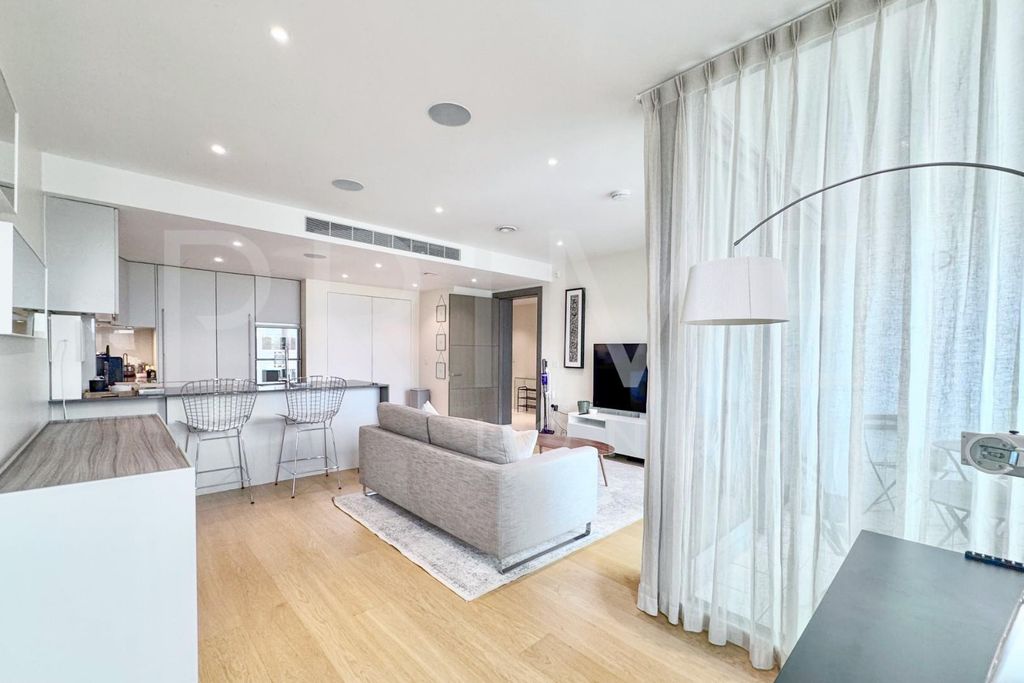 Property photo 3 of 13 Qw1B6.Jpg