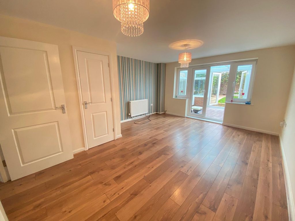 Property photo 3 of 16 Living Room