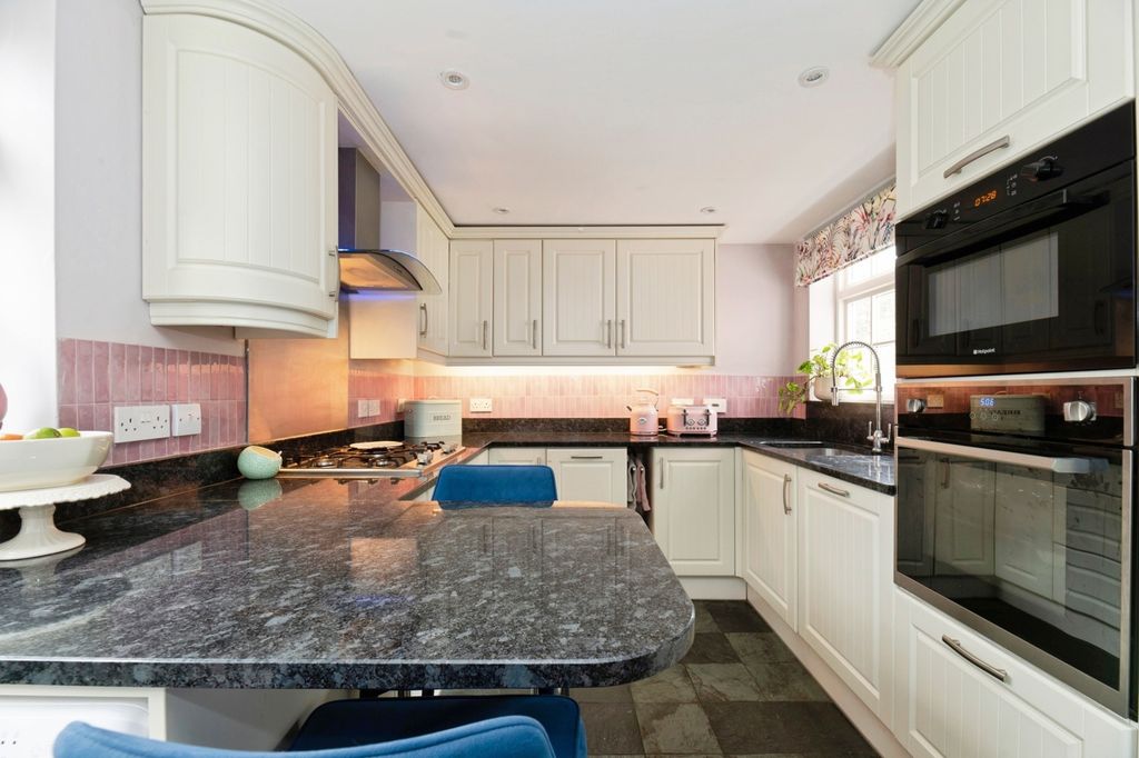 Property photo 1 of 19 Pbox-Img.Jpg