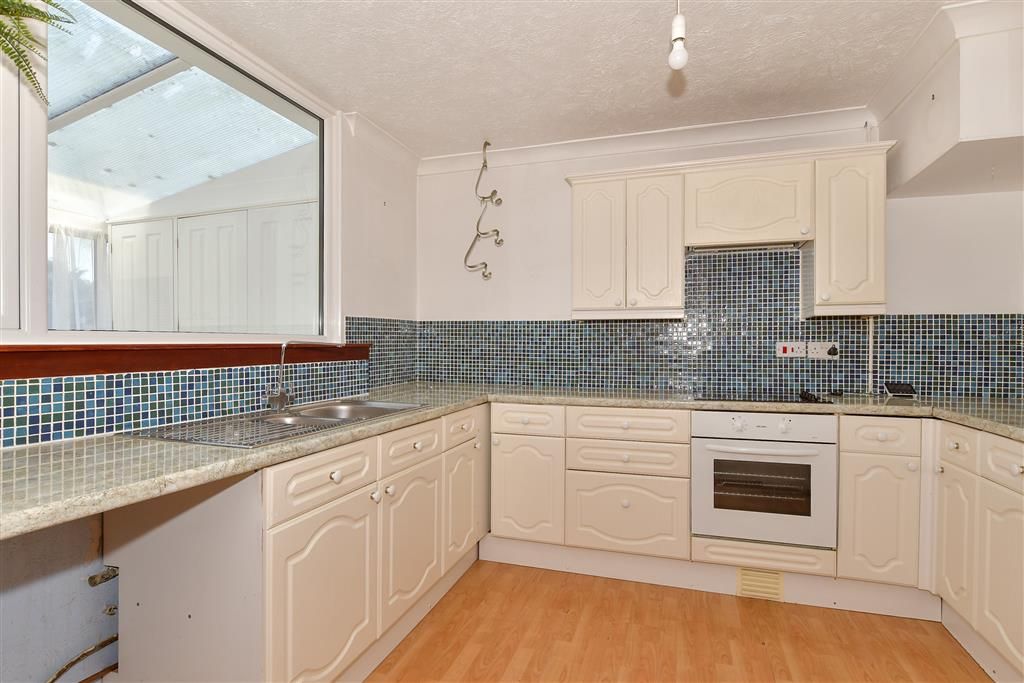 Property photo 2 of 13 Kitchen