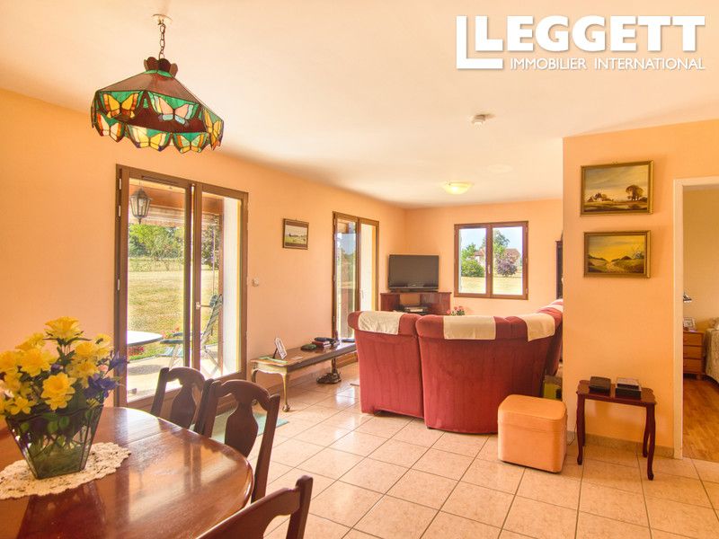 Property photo 3 of 10