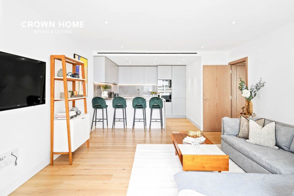 Property photo 2 of 25