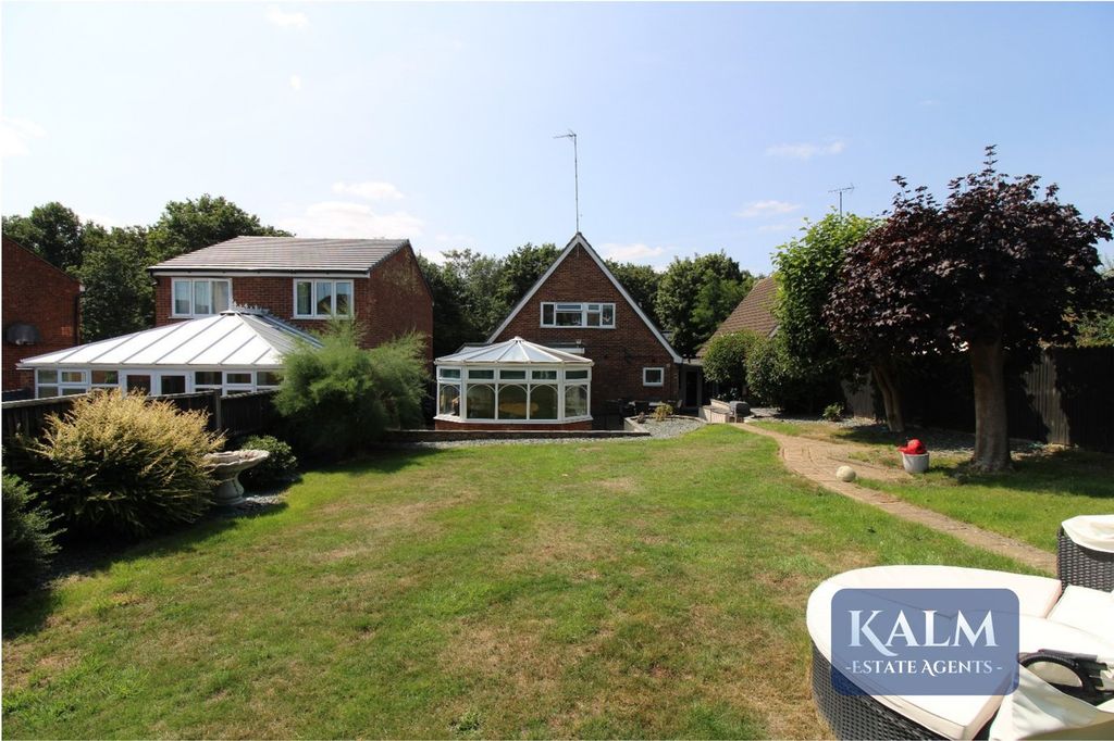 Property photo 1 of 39 Rear Garden