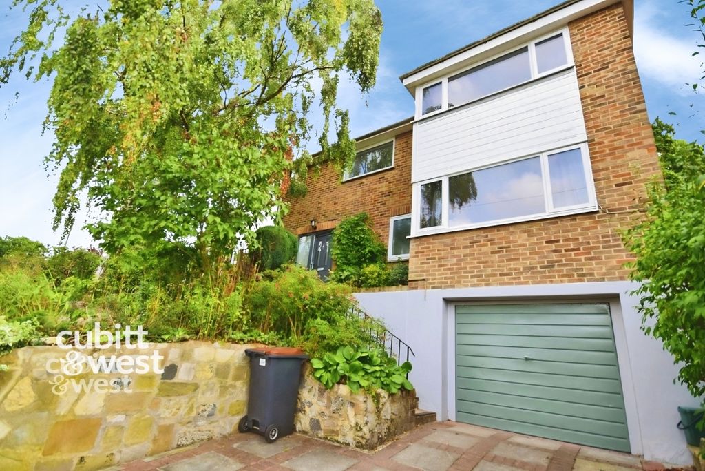 Property photo 1 of 13 c0c6Bd6B-Fileaccess