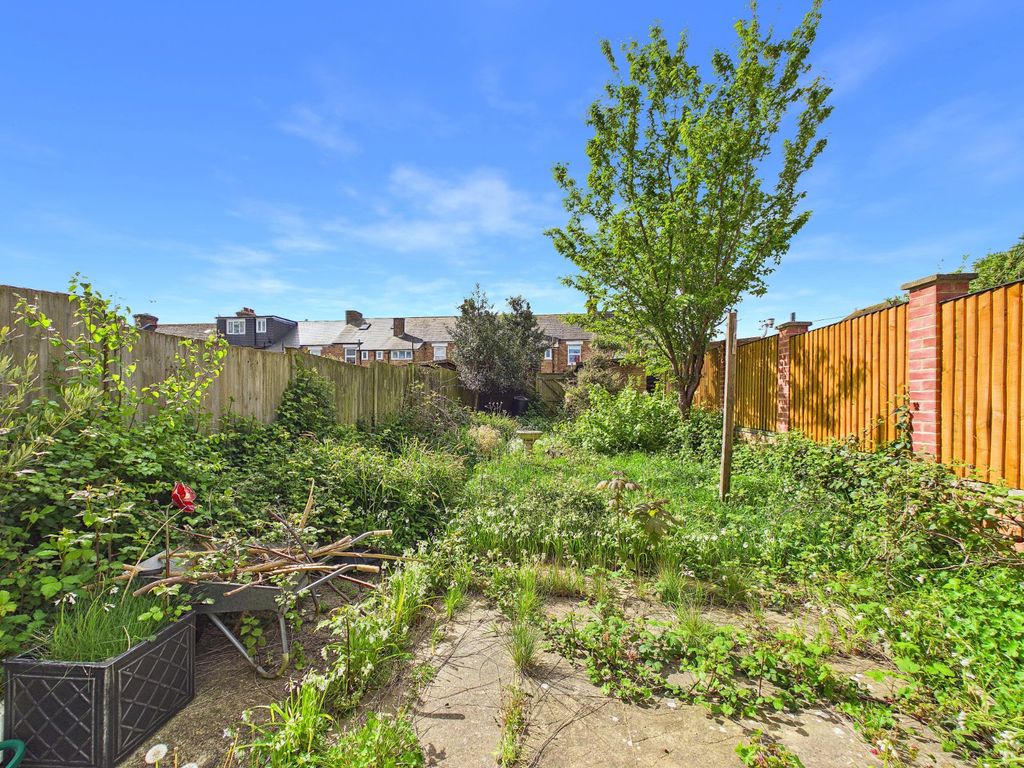 Property photo 2 of 10 Private Garden