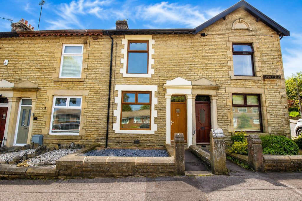Property photo 1 of 11