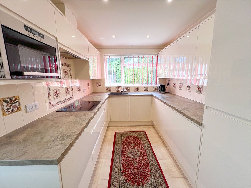 Property photo 2 of 25 Picture No. 46