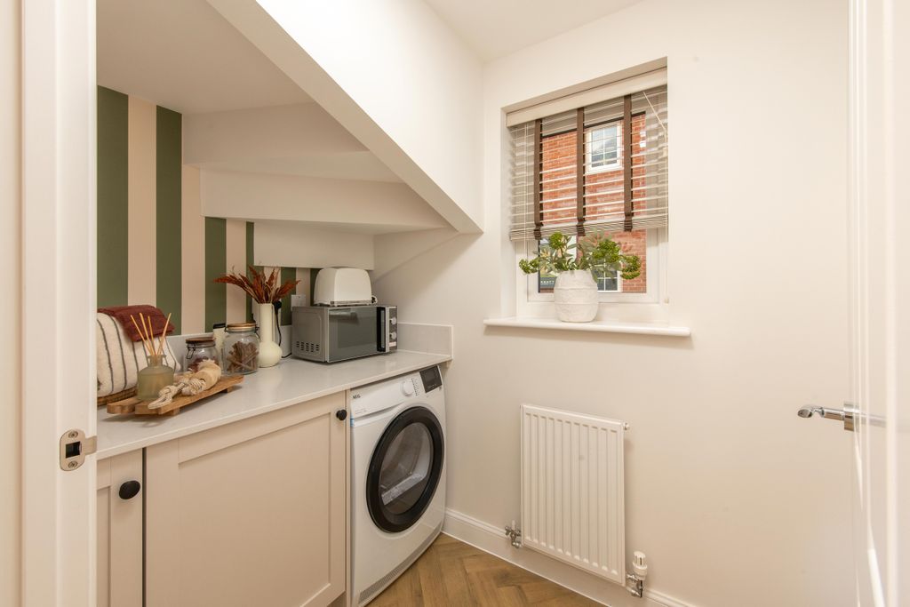 Property photo 3 of 10 Roman Gardens_Bar_Tudeley_Utility